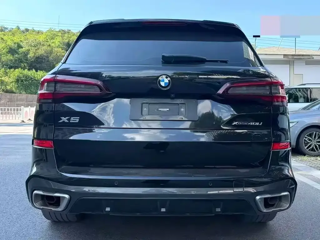 BMW X5 — фото 9