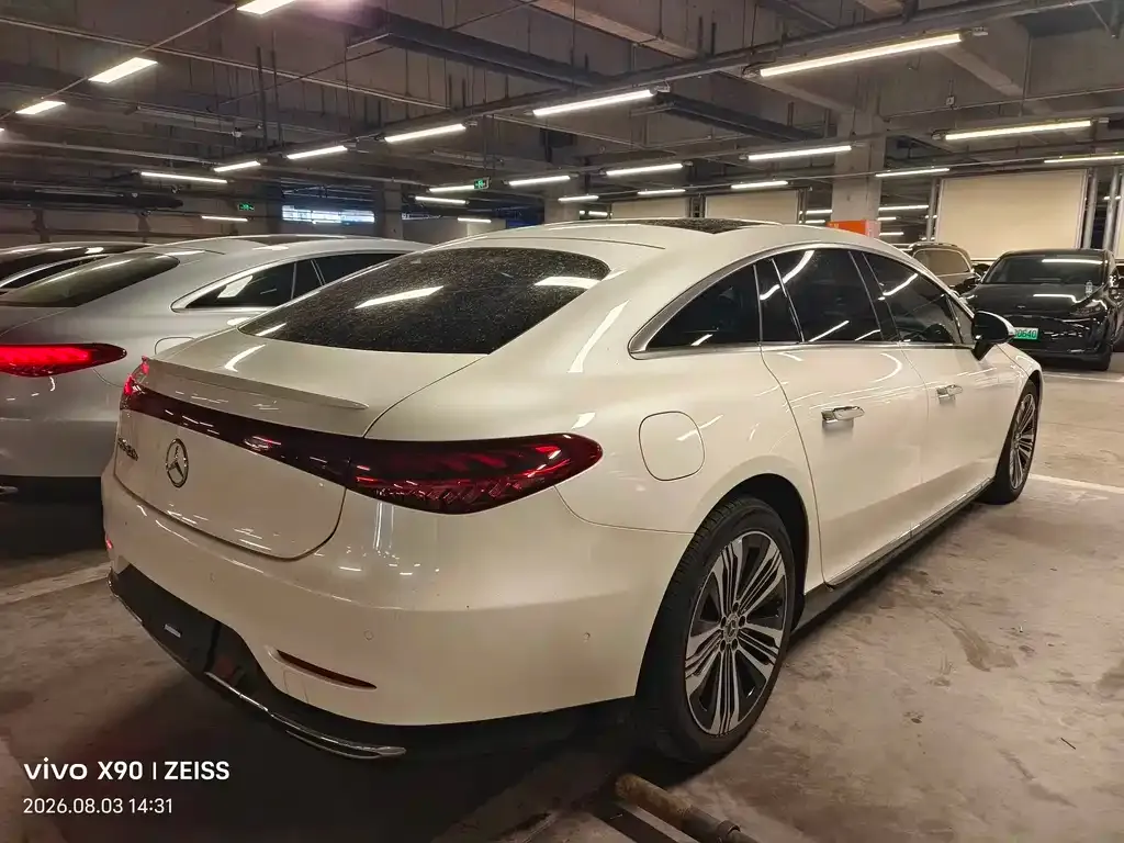Mercedes-Benz EQS — фото 10