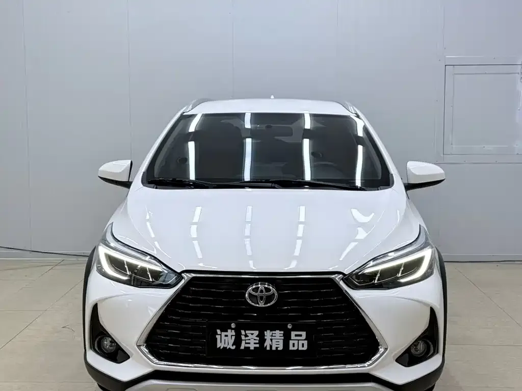 Toyota Yaris L — фото 5