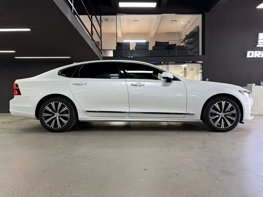 Volvo S90 — фото 2
