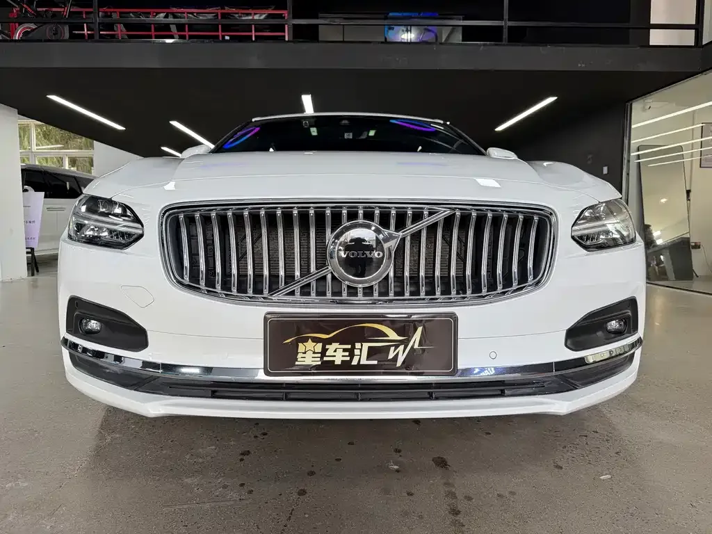 Volvo S90 — фото 9