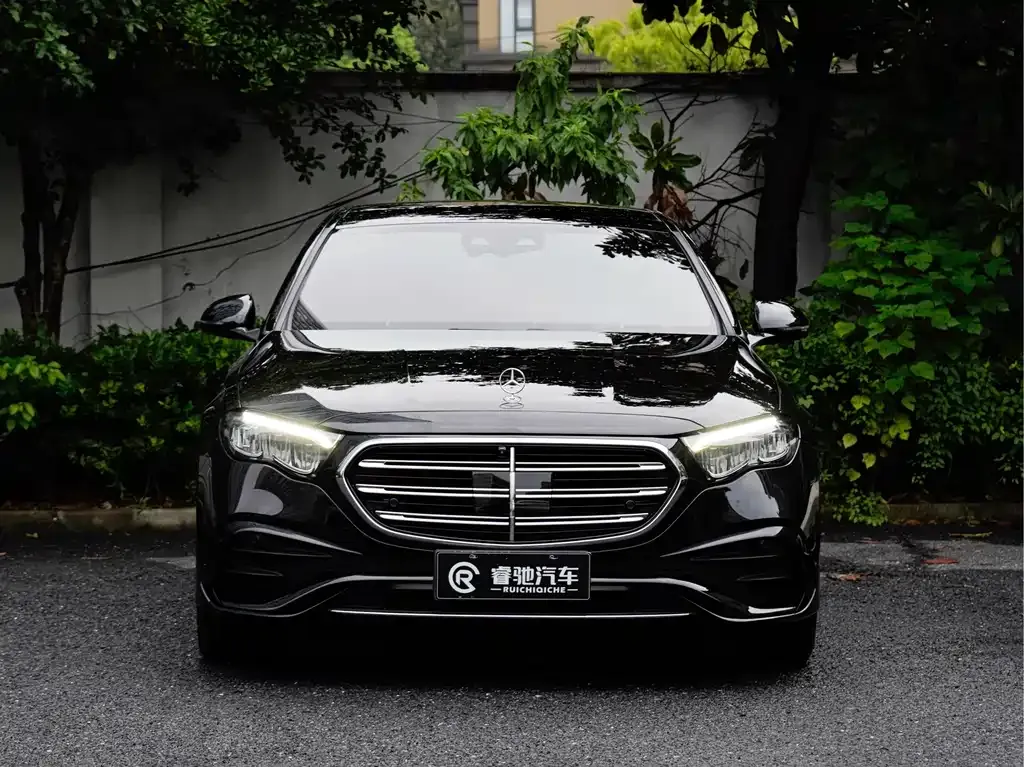 Mercedes-Benz E-Class — фото 6