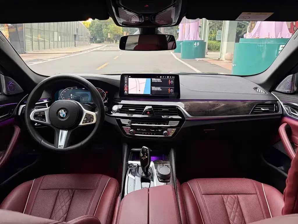 BMW 5 Series — фото 4
