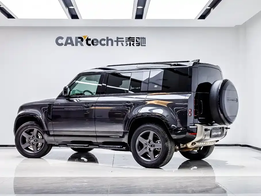 Land Rover Defender — фото 10