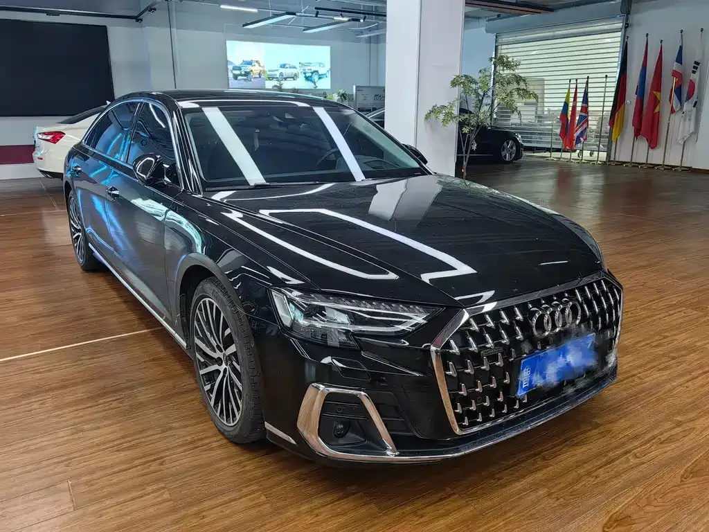 Audi A8 — фото 10