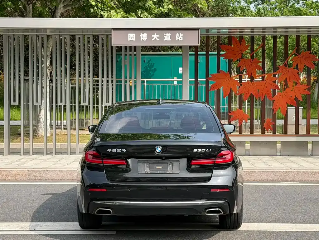 BMW 5 Series — фото 2