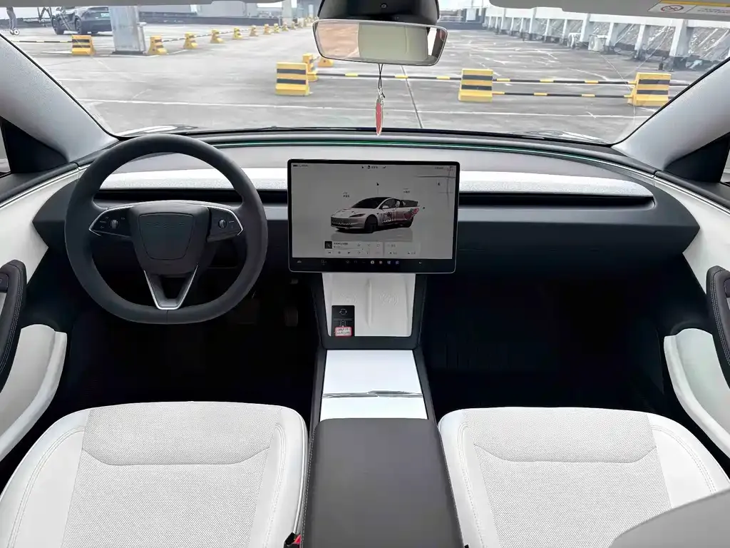 Tesla Model 3 — фото 6
