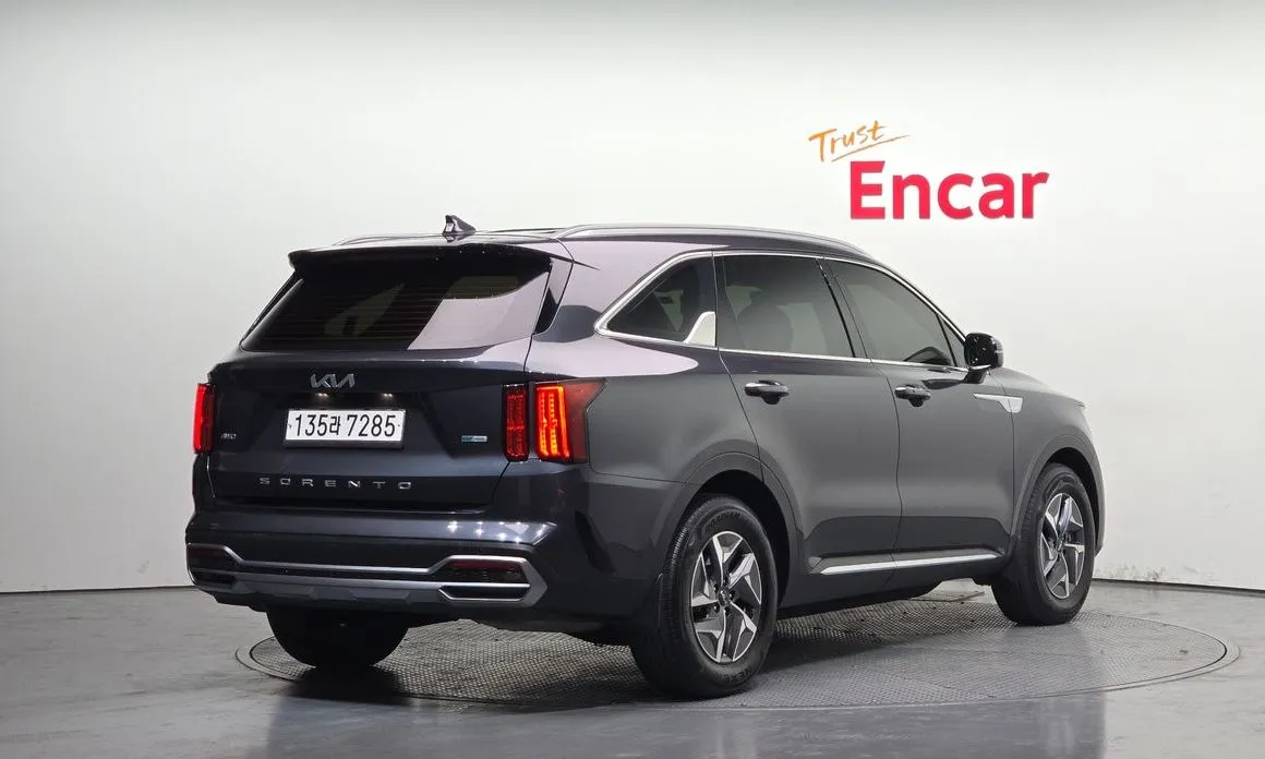 Kia Sorento — фото 6