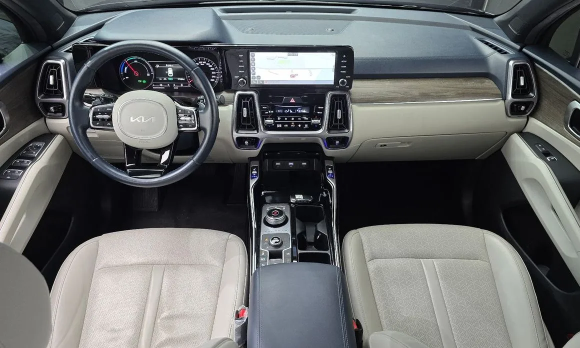 Kia Sorento — фото 8