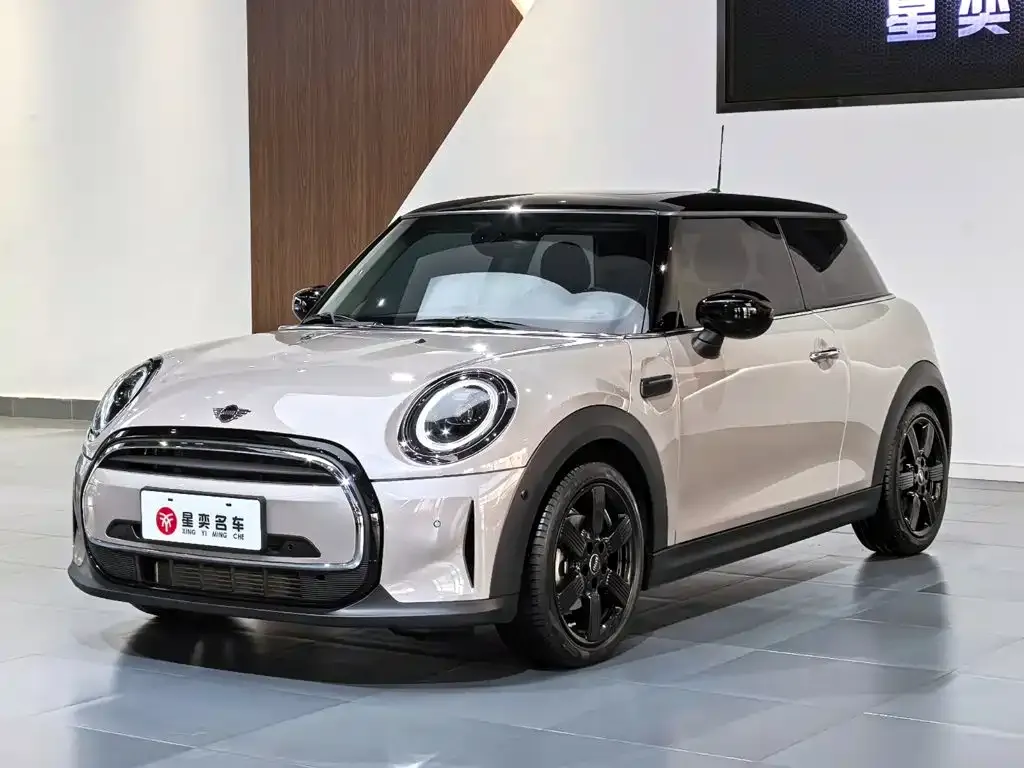 MINI Cooper (3-door) — фото 1