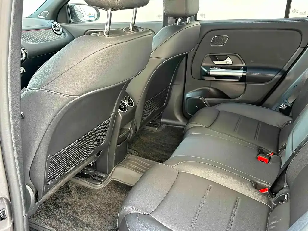 Mercedes-Benz EQA — фото 9