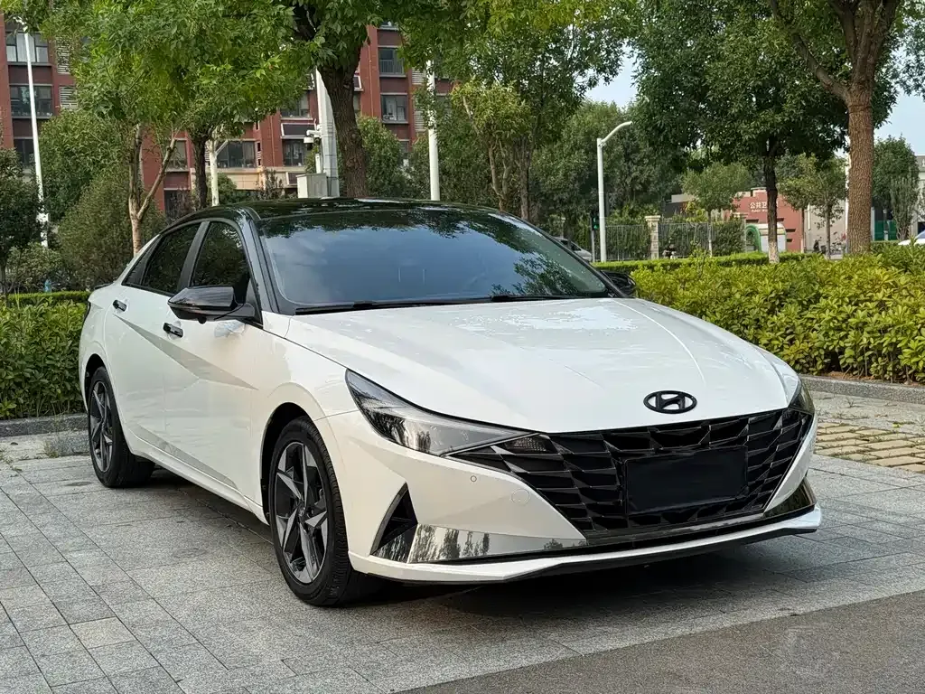 Hyundai Elantra — фото 9
