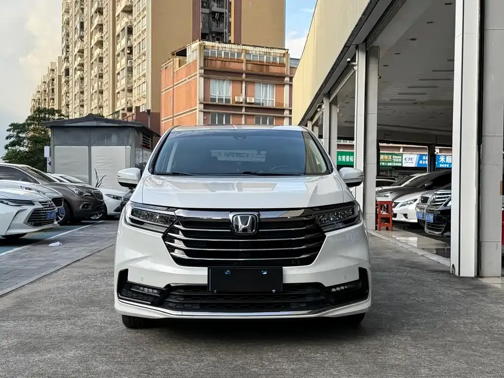 Honda Odyssey — фото 10