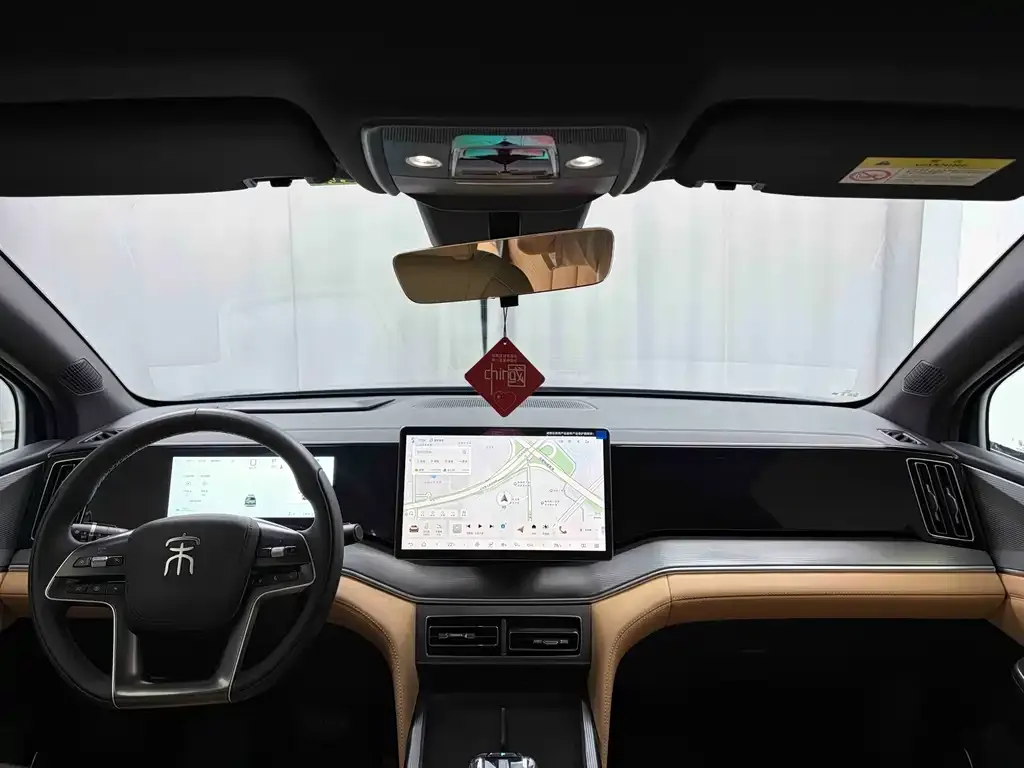BYD L DM-i — фото 3