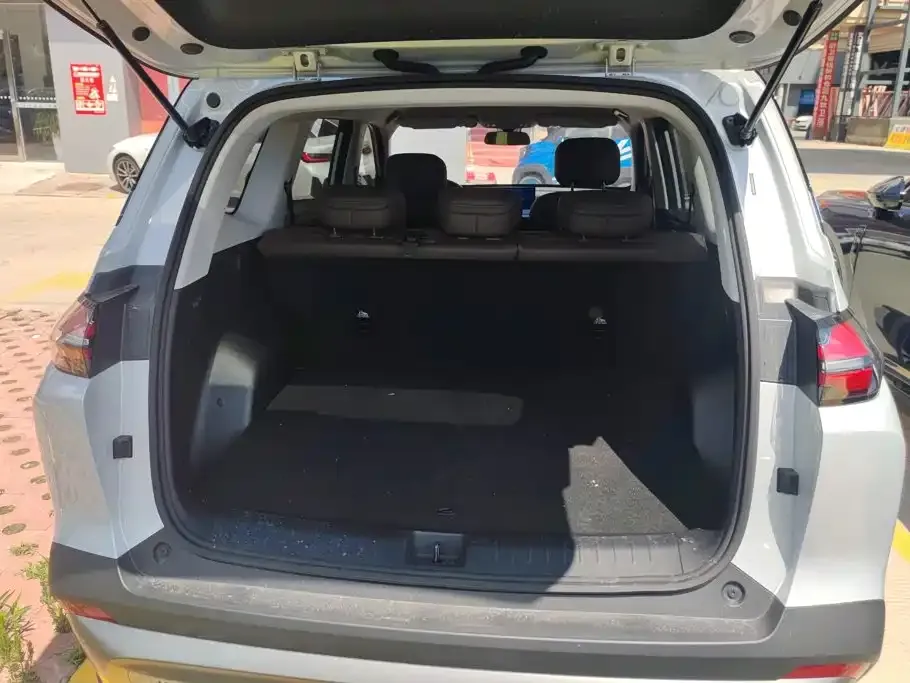 Wuling 星光560新能源 — фото 4