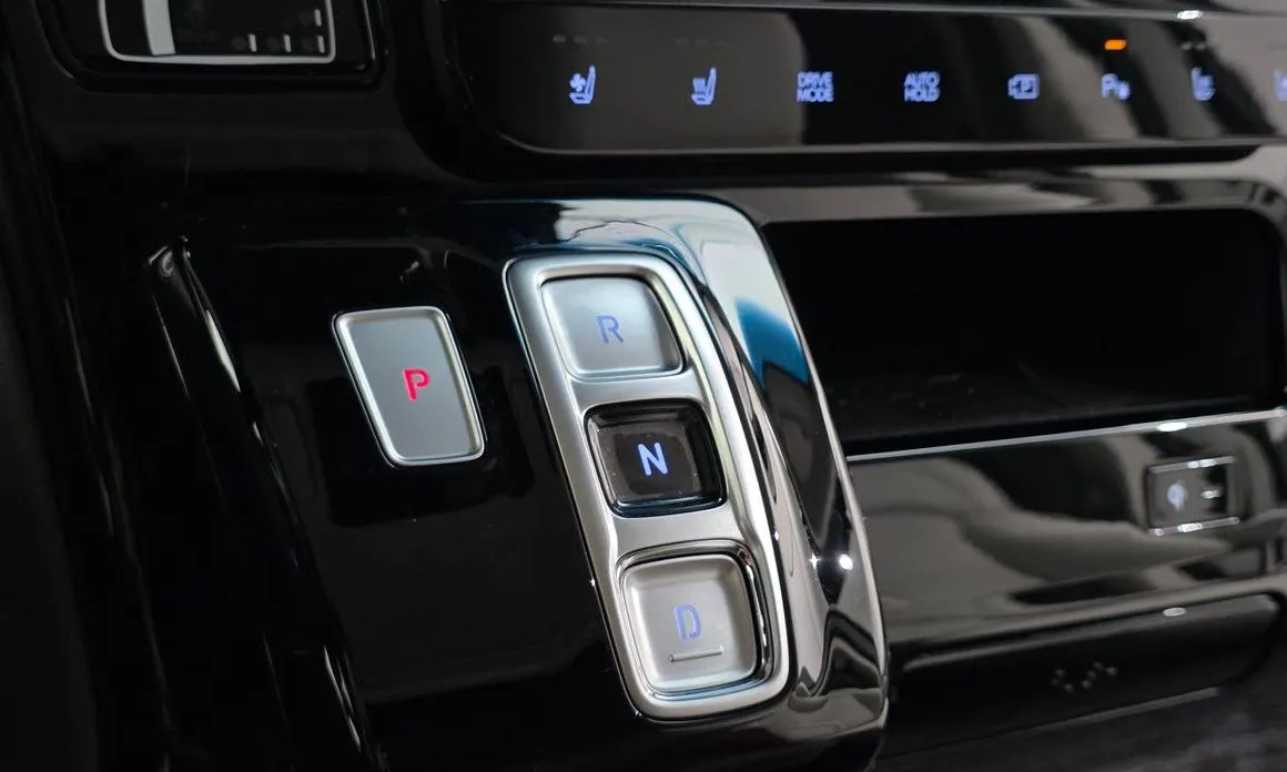Hyundai Staria — фото 3