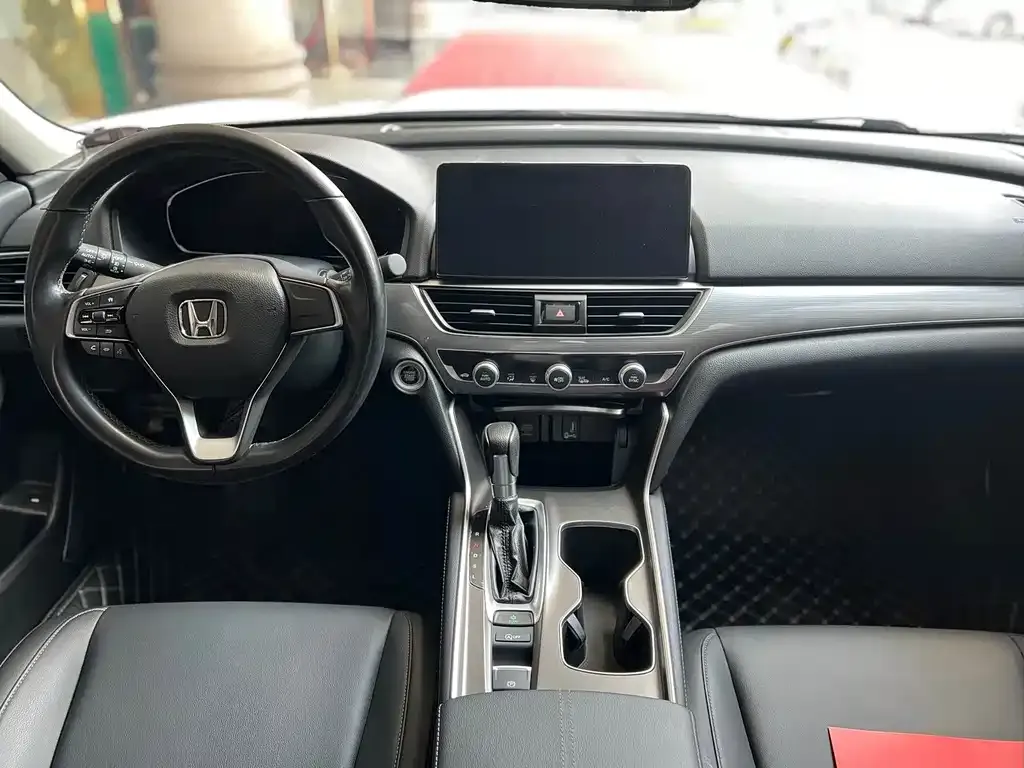 Honda Accord — фото 4
