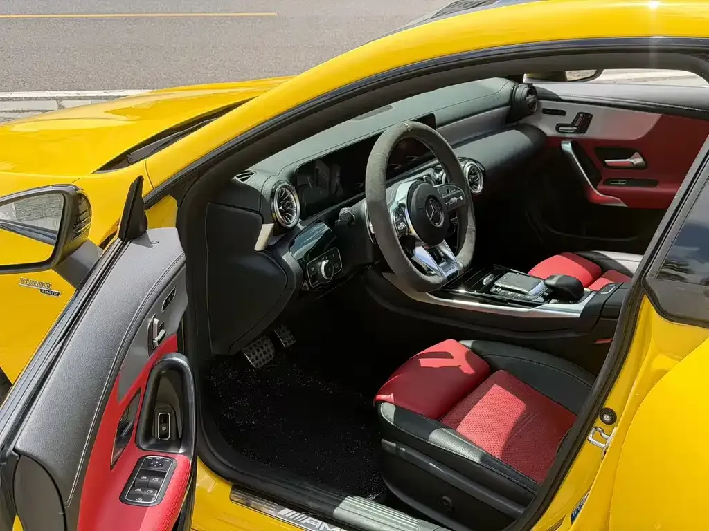 Mercedes-Benz CLA AMG — фото 3
