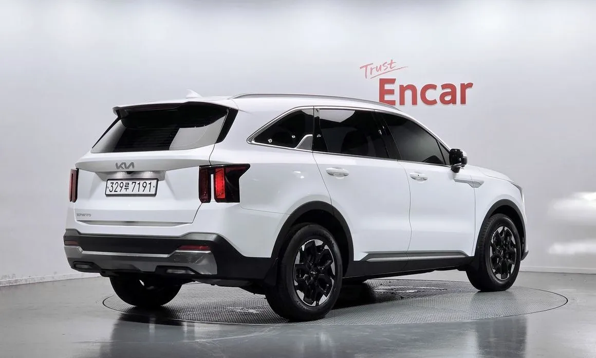 Kia Sorento — фото 6