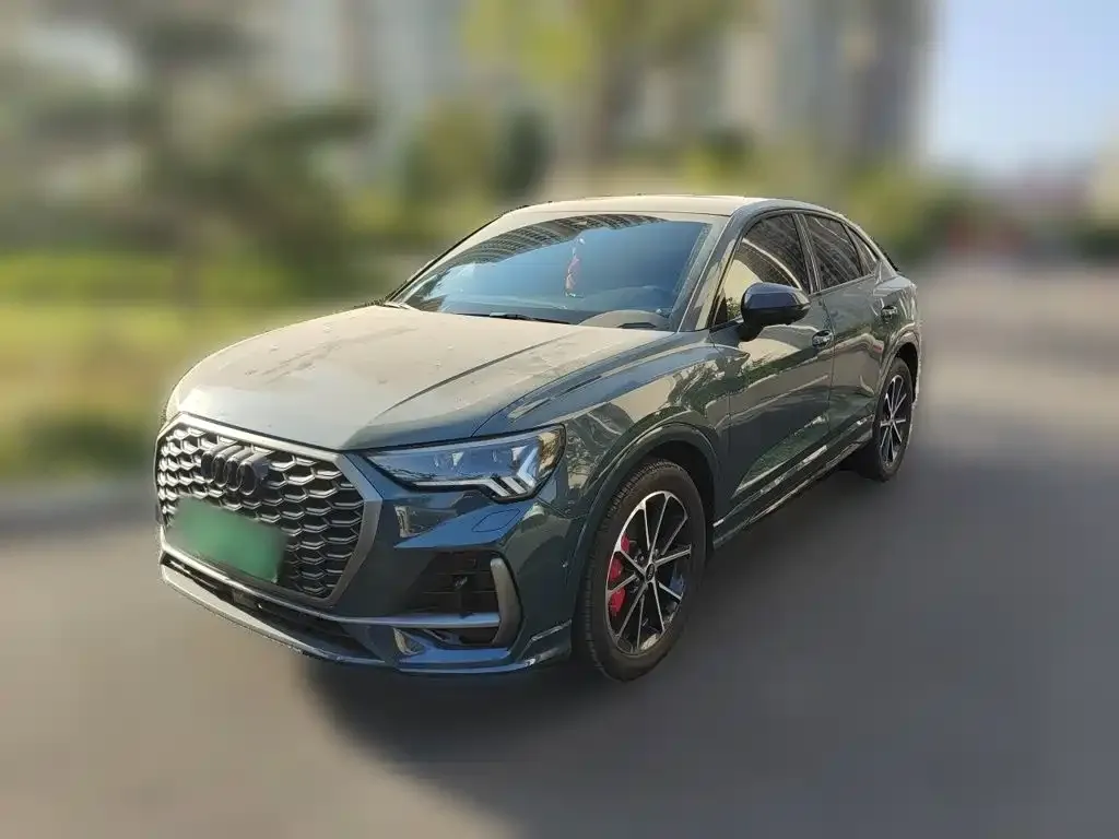 Audi Q3 Sportback — фото 1