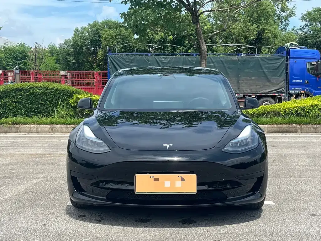 Tesla Model 3 — фото 3