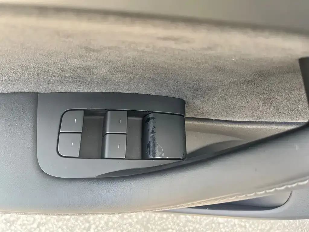 Tesla Model 3 — фото 2