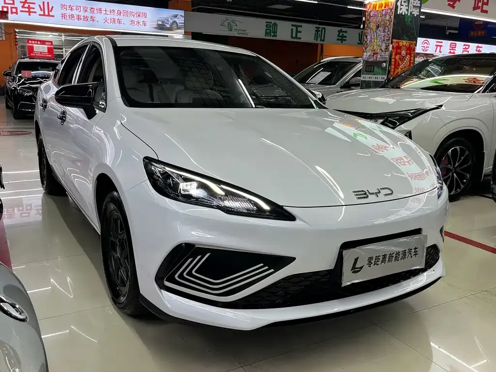 BYD Seal 05 DM-i — фото 1