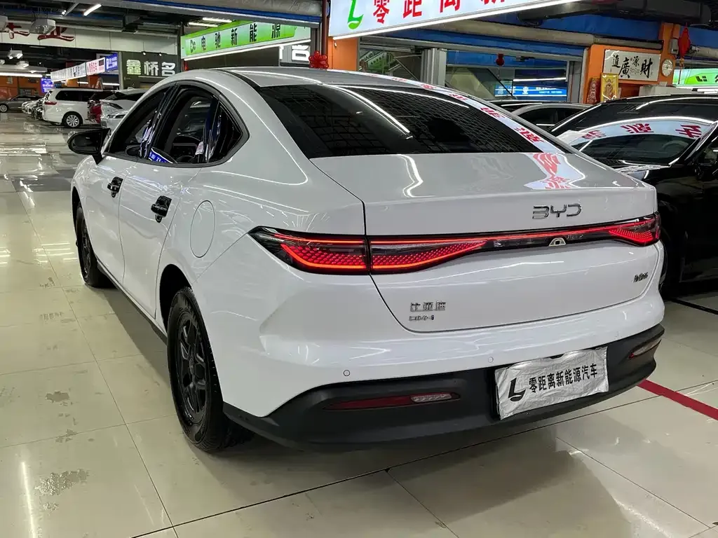 BYD Seal 05 DM-i — фото 2