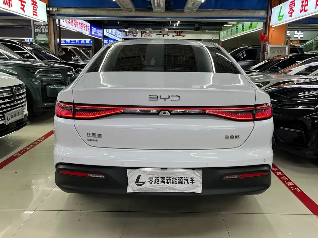 BYD Seal 05 DM-i — фото 6
