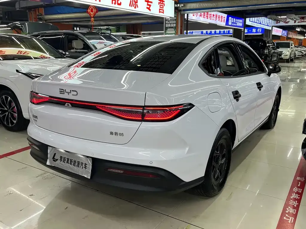 BYD Seal 05 DM-i — фото 5