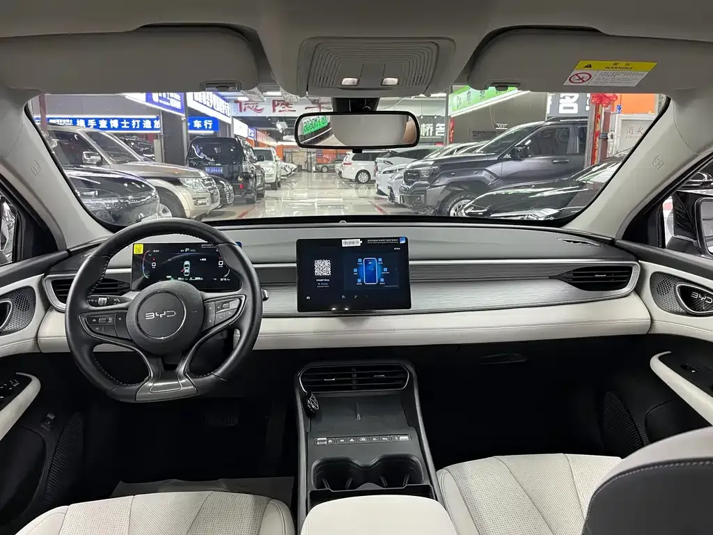 BYD Seal 05 DM-i — фото 7