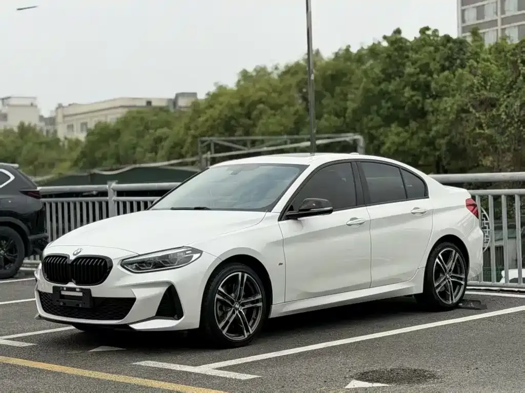 BMW 1 Series — фото 1