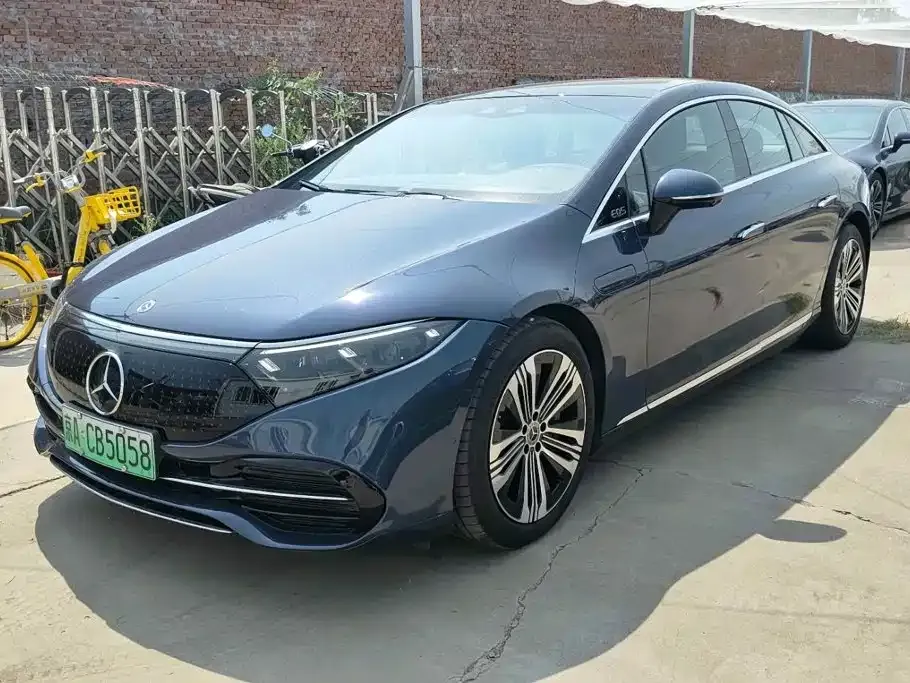 Mercedes-Benz EQS — фото 1