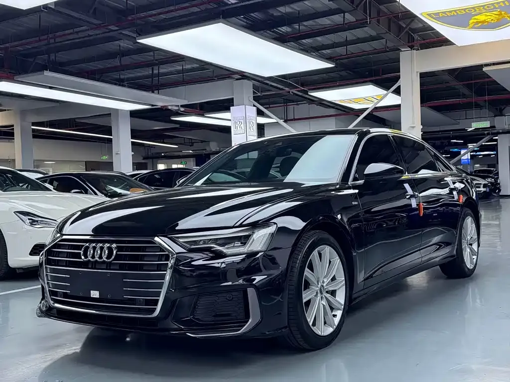 Audi A6L — фото 1
