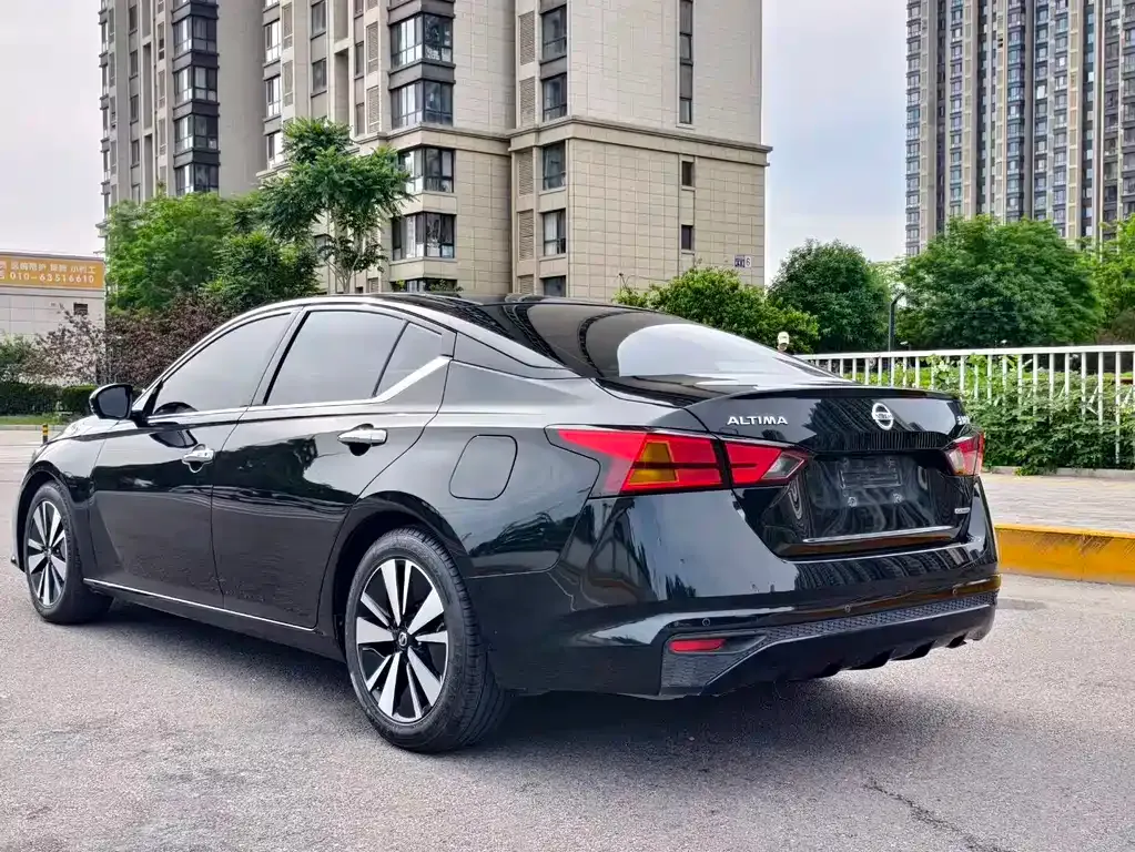 Nissan Teana — фото 8