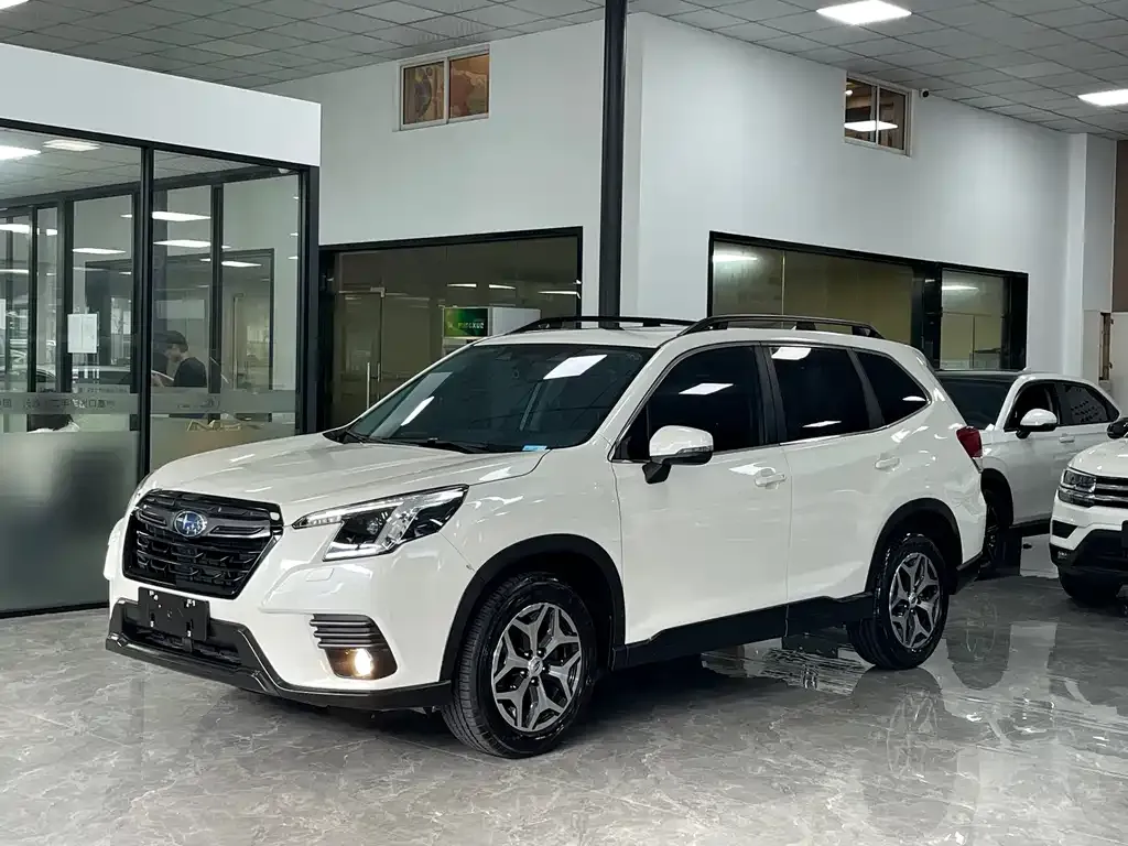 Subaru Forester — фото 1