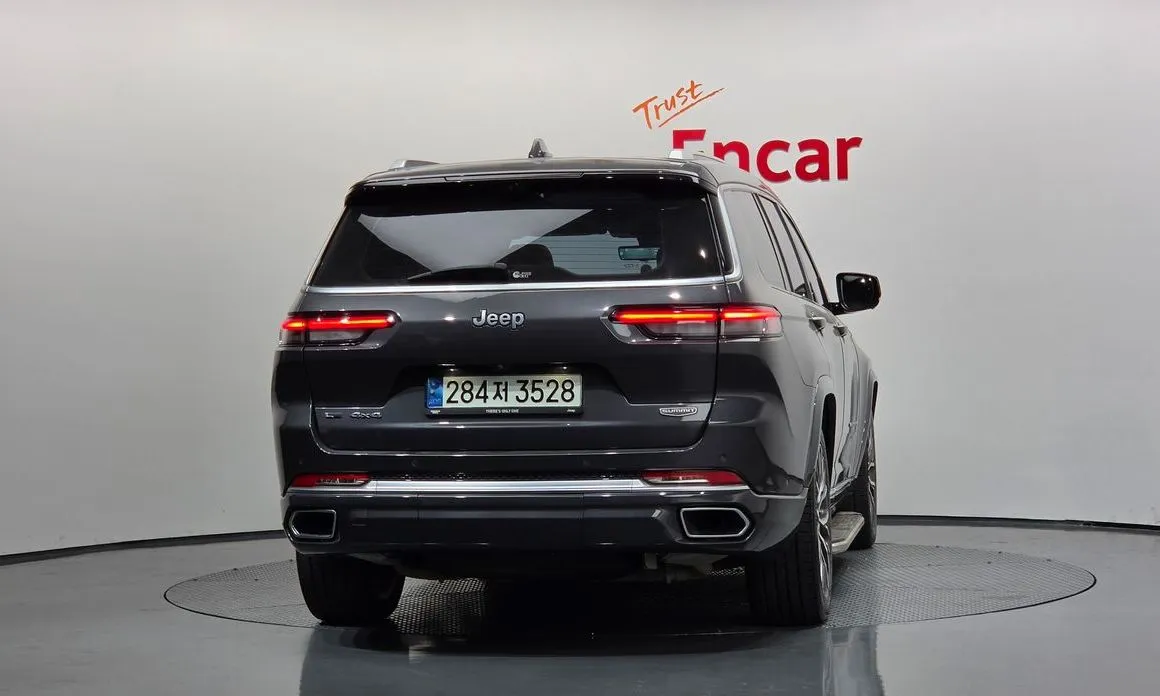 Jeep Cherokee — фото 10