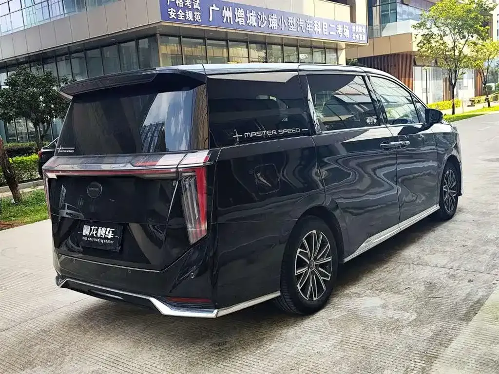 GAC Motor Trumpchi M8 — фото 9