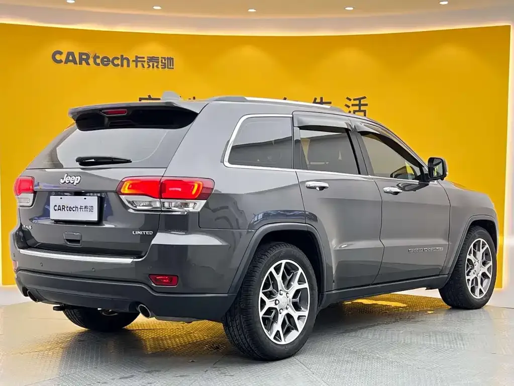 Jeep Grand Cherokee (Import) — фото 8