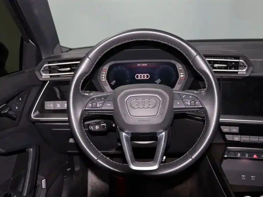 Audi A3 — фото 2