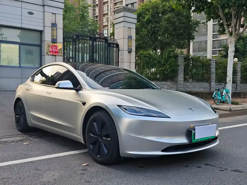 Tesla Model 3 — фото 5