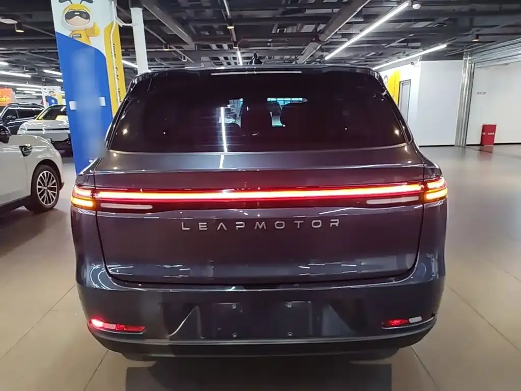 Leapmotor C10 — фото 3