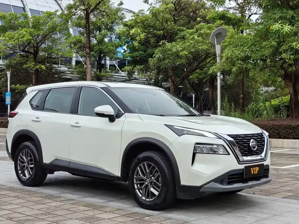 Nissan X-Trail — фото 10