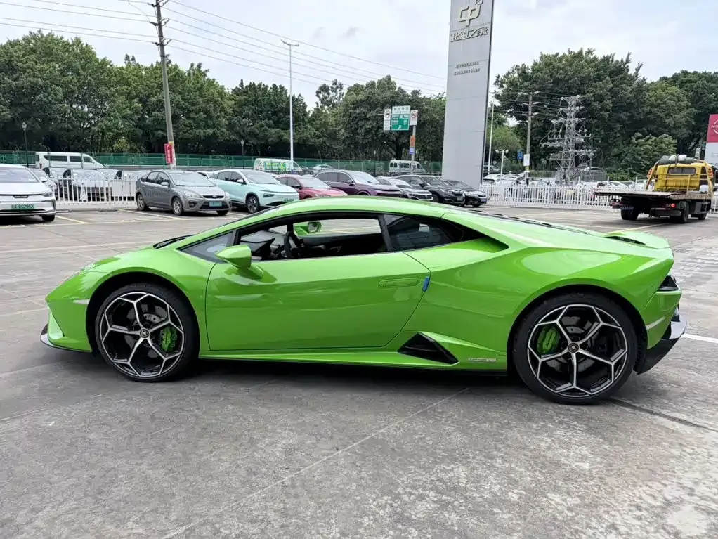 Lamborghini Huracan — фото 9