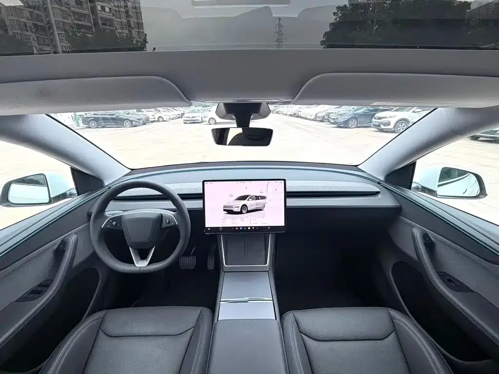 Tesla Model Y — фото 9