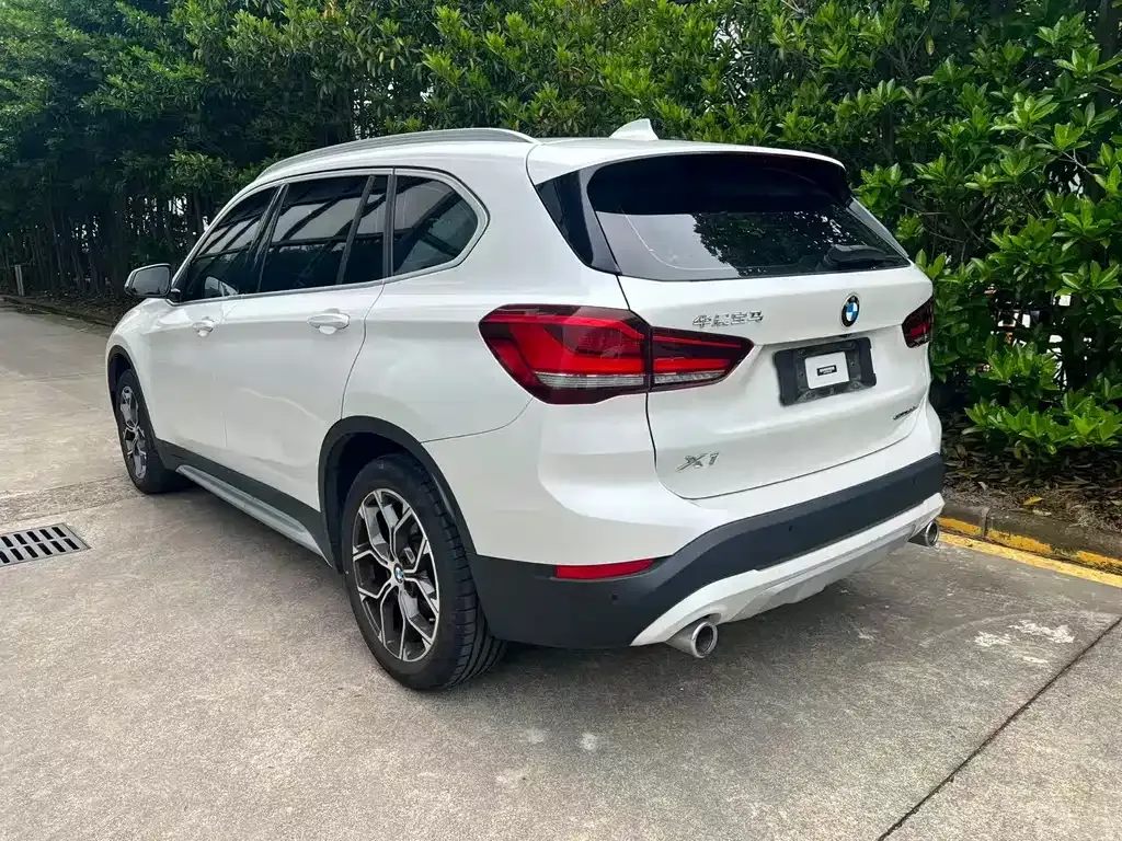 BMW X1 — фото 5