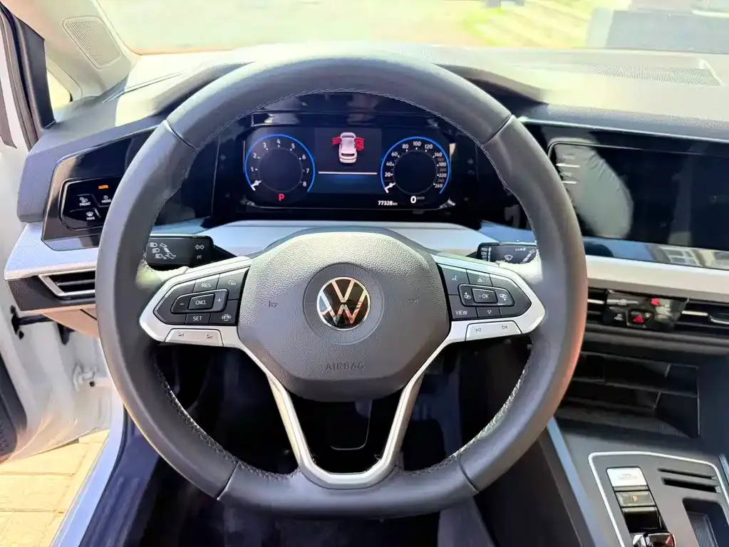 Volkswagen Golf — фото 5