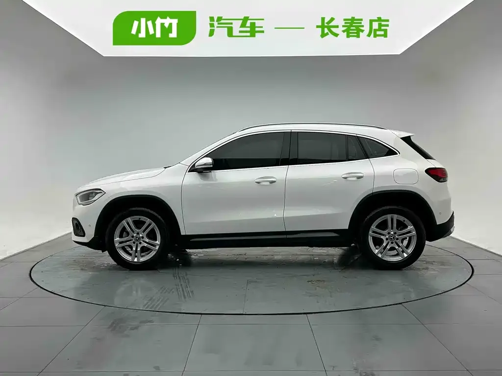 Mercedes-Benz GLA — фото 8