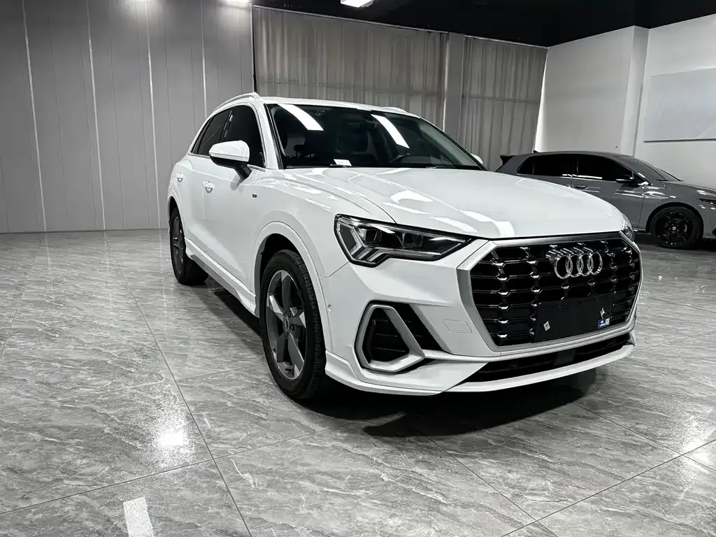 Audi Q3 — фото 7