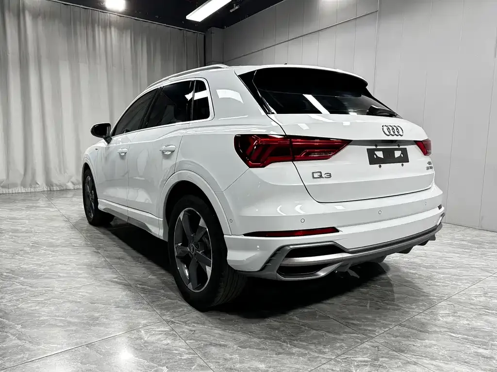Audi Q3 — фото 4
